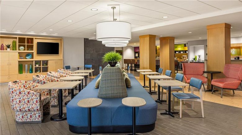<b>Home2 Suites by Hilton Roseville Lobby</b>. Images powered by <a href="https://iceportal.shijigroup.com/" title="IcePortal" target="_blank">IcePortal</a>.