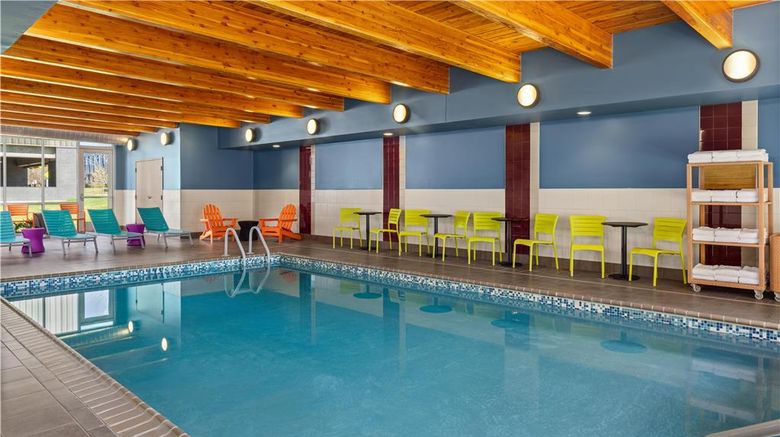 <b>Home2 Suites by Hilton Roseville Pool</b>. Images powered by <a href="https://iceportal.shijigroup.com/" title="IcePortal" target="_blank">IcePortal</a>.