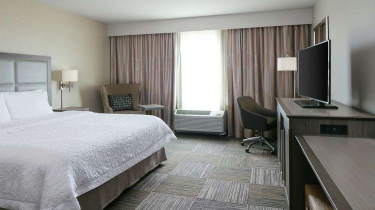 Hampton Inn & Suites-Hudson Room