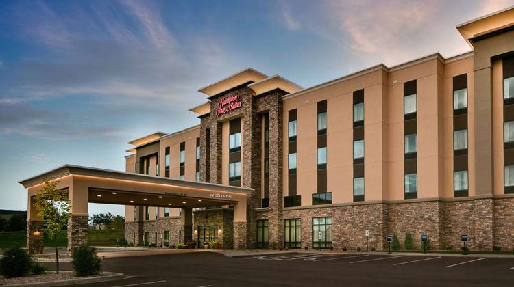 Hampton Inn & Suites-Hudson Exterior