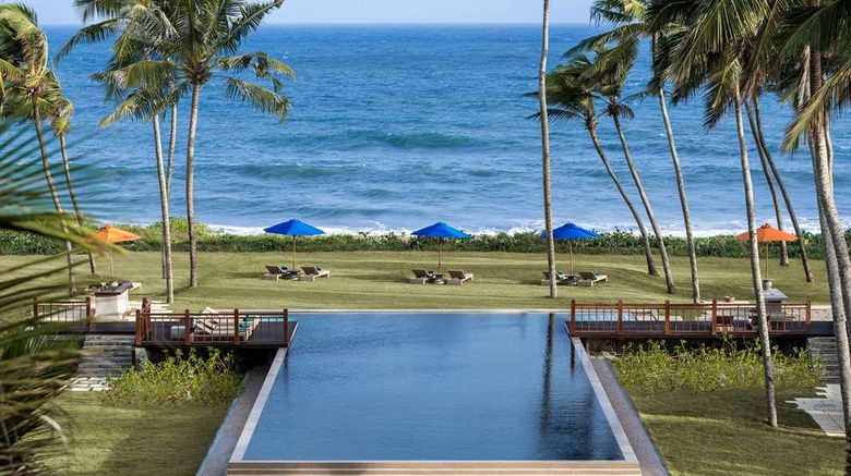 <b>Shangri-La's Hambantota Resort & Spa Pool</b>. Images powered by <a href="https://iceportal.shijigroup.com/" title="IcePortal" target="_blank">IcePortal</a>.