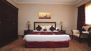 Crossroads Hotel