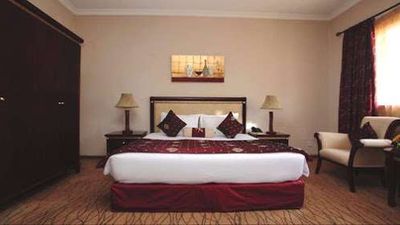 Crossroads Hotel