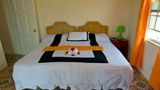 La Heliconia Room