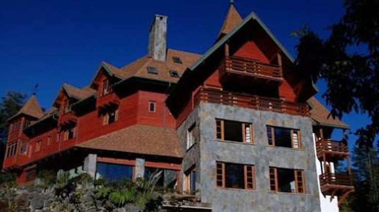 <b>Petrohue Lodge Exterior</b>. Images powered by <a href="https://iceportal.shijigroup.com/" title="IcePortal" target="_blank">IcePortal</a>.