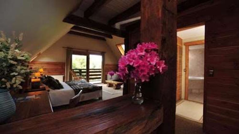 <b>Petrohue Lodge Room</b>. Images powered by <a href="https://iceportal.shijigroup.com/" title="IcePortal" target="_blank">IcePortal</a>.