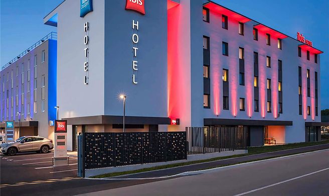 Ibis Sens Hotel Exterior