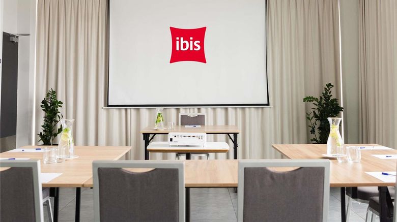 <b>Ibis Poznan Polnoc Hotel Meeting</b>. Images powered by <a href="https://iceportal.shijigroup.com/" title="IcePortal" target="_blank">IcePortal</a>.