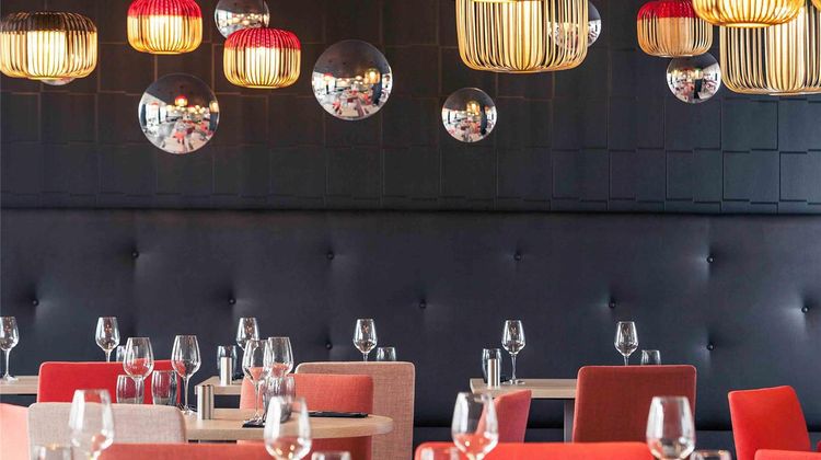 Mercure MLV Bussy St Georges Restaurant