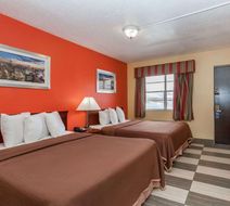 Travelodge Jersey City Room