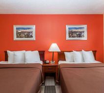 Travelodge Jersey City Room