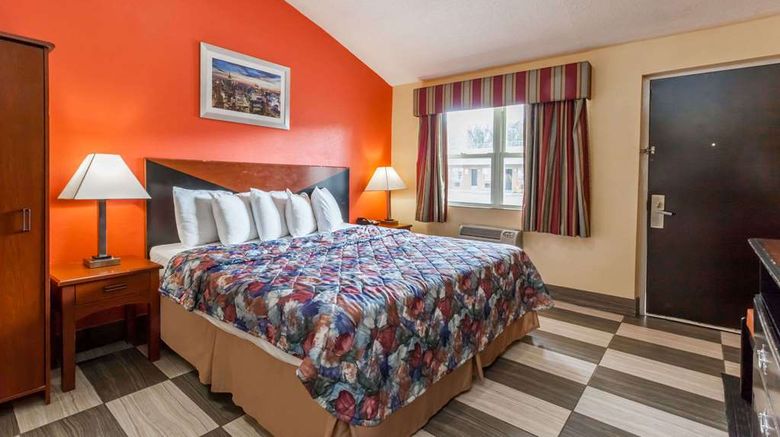 <b>Travelodge Jersey City Suite</b>. Images powered by <a href="https://iceportal.shijigroup.com/" title="IcePortal" target="_blank">IcePortal</a>.