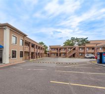 Travelodge South Hackensack Exterior