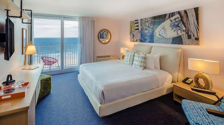 <b>Plunge Beach Resort Room</b>. Images powered by <a href="https://iceportal.shijigroup.com/" title="IcePortal" target="_blank">IcePortal</a>.