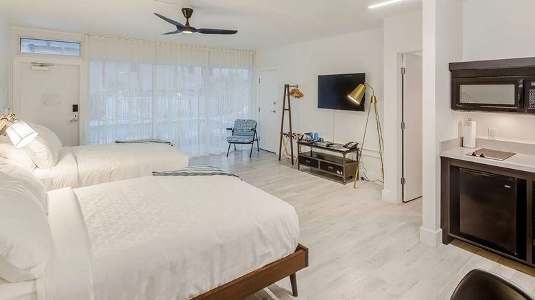 <b>Plunge Beach Resort Suite</b>. Images powered by <a href="https://iceportal.shijigroup.com/" title="IcePortal" target="_blank">IcePortal</a>.