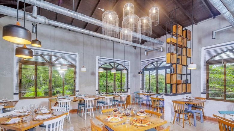 <b>Tryp Cayo Coco Hotel Restaurant</b>. Images powered by <a href="https://iceportal.shijigroup.com/" title="IcePortal" target="_blank">IcePortal</a>.