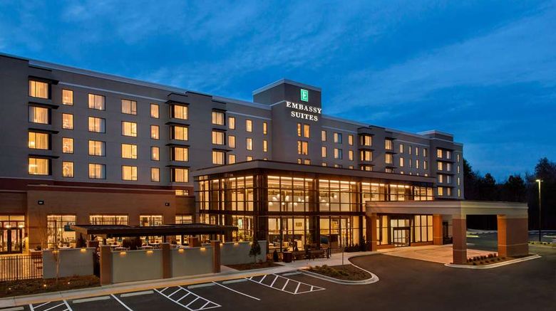Embassy Suites Gwinnett Sugarloaf Exterior. Images powered by <a href="https://iceportal.shijigroup.com" target="_blank" rel="noopener">Ice Portal</a>.