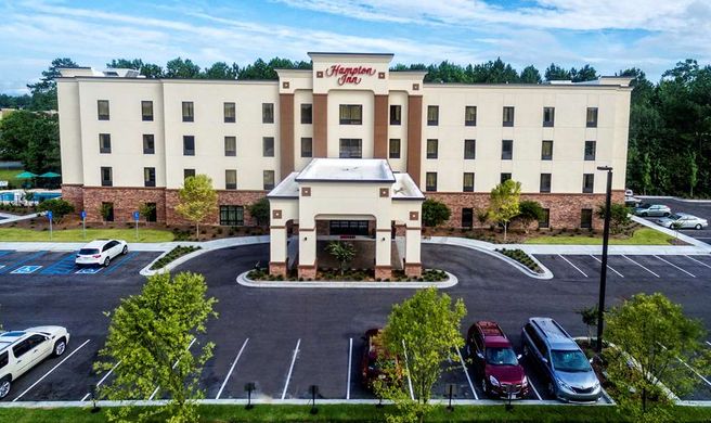 Hampton Inn Summerville Exterior