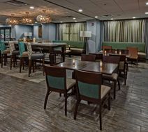 Hampton Inn Summerville Lobby