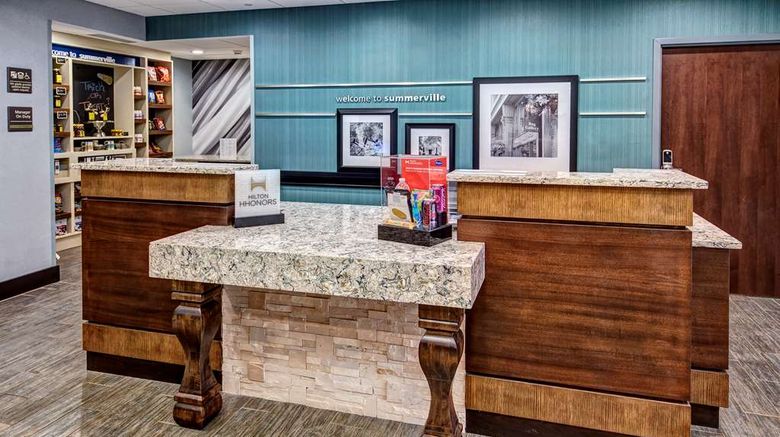 <b>Hampton Inn Summerville Lobby</b>. Images powered by <a href="https://iceportal.shijigroup.com/" title="IcePortal" target="_blank">IcePortal</a>.