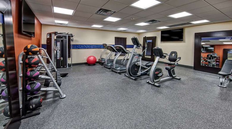 <b>Hampton Inn Summerville Health</b>. Images powered by <a href="https://iceportal.shijigroup.com/" title="IcePortal" target="_blank">IcePortal</a>.