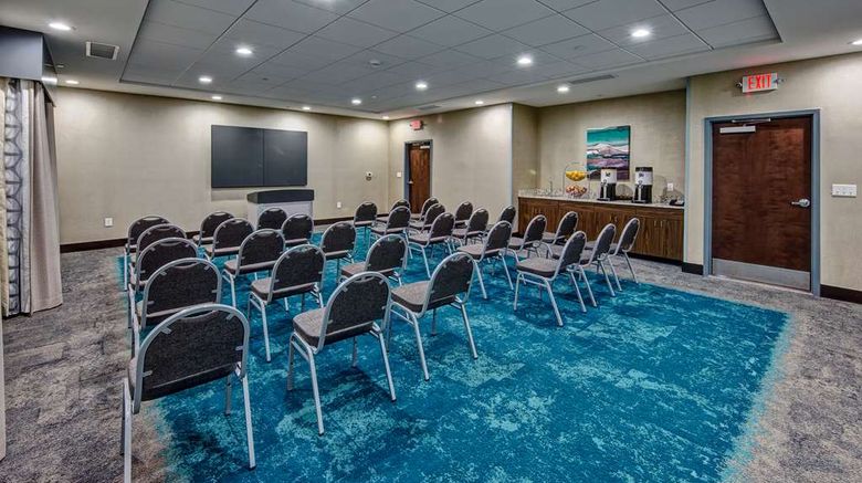 <b>Hampton Inn Summerville Meeting</b>. Images powered by <a href="https://iceportal.shijigroup.com/" title="IcePortal" target="_blank">IcePortal</a>.