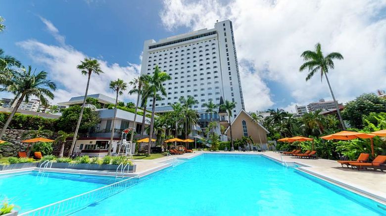 <b>DoubleTree by Hilton Naha Shuri Castle Pool</b>. Images powered by <a href="https://iceportal.shijigroup.com/" title="IcePortal" target="_blank">IcePortal</a>.