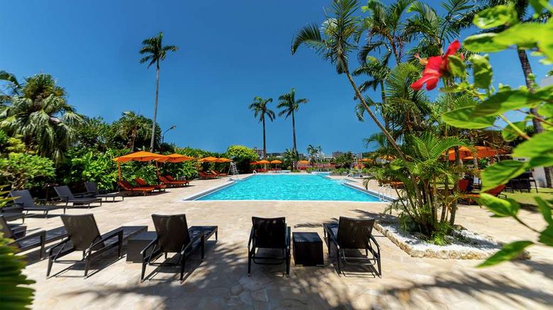 <b>DoubleTree by Hilton Naha Shuri Castle Pool</b>. Images powered by <a href="https://iceportal.shijigroup.com/" title="IcePortal" target="_blank">IcePortal</a>.