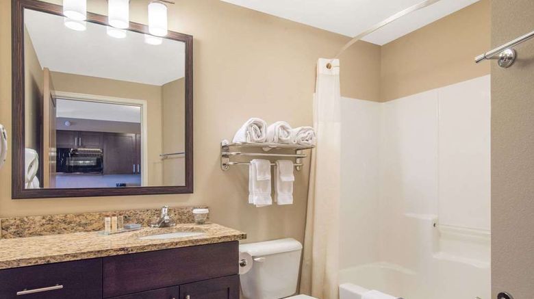 <b>Hawthorn Extended Stay Dickinson Room</b>. Images powered by <a href="https://iceportal.shijigroup.com/" title="IcePortal" target="_blank">IcePortal</a>.
