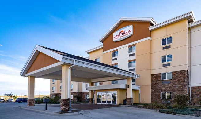 Hawthorn Extended Stay Dickinson Exterior