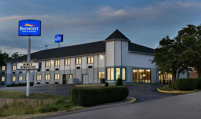Baymont Inn & Suites Winchester Exterior
