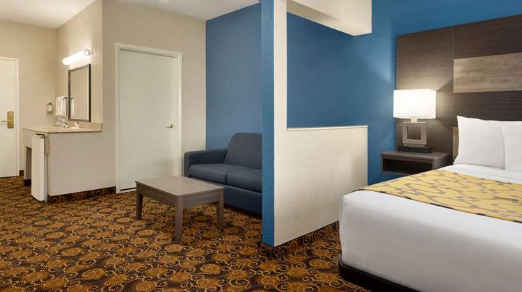 Baymont Inn & Suites Winchester Room