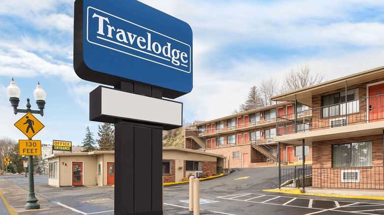 <b>Travelodge Klamath Falls Exterior</b>. Images powered by <a href="https://iceportal.shijigroup.com/" title="IcePortal" target="_blank">IcePortal</a>.