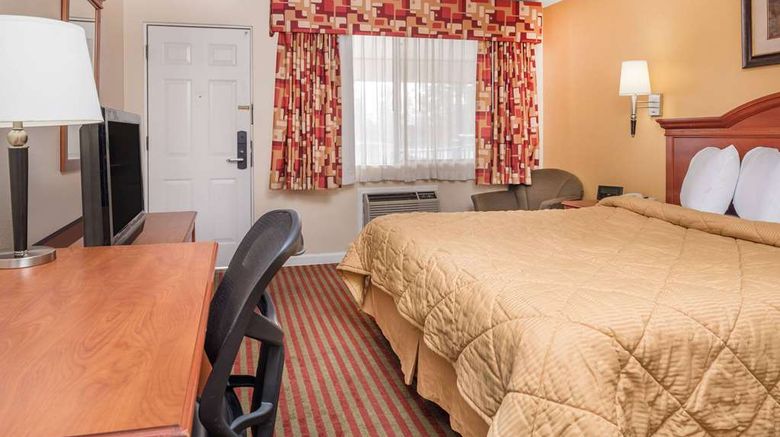 <b>Travelodge Klamath Falls Room</b>. Images powered by <a href="https://iceportal.shijigroup.com/" title="IcePortal" target="_blank">IcePortal</a>.