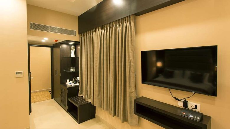 <b>Golden Tulip Salt Lake City Kolkata Room</b>. Images powered by <a href="https://iceportal.shijigroup.com/" title="IcePortal" target="_blank">IcePortal</a>.
