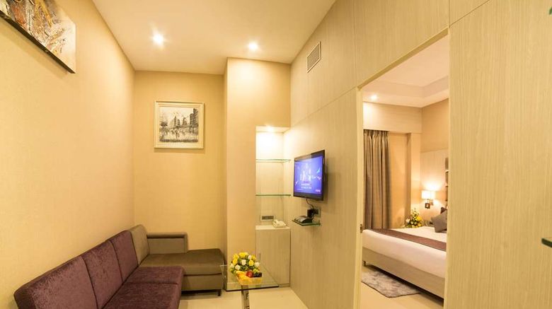 <b>Golden Tulip Salt Lake City Kolkata Suite</b>. Images powered by <a href="https://iceportal.shijigroup.com/" title="IcePortal" target="_blank">IcePortal</a>.