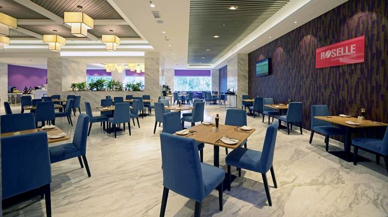 <b>Lexis Suites Penang Restaurant</b>. Images powered by <a href="https://iceportal.shijigroup.com/" title="IcePortal" target="_blank">IcePortal</a>.