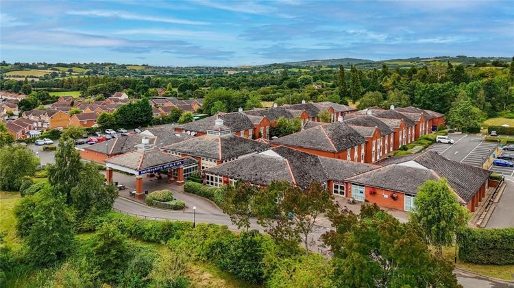 Bromsgrove Hotel & Spa Exterior