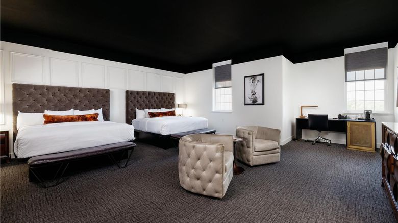 <b>The Delafield Hotel Room</b>. Images powered by <a href="https://iceportal.shijigroup.com/" title="IcePortal" target="_blank">IcePortal</a>.