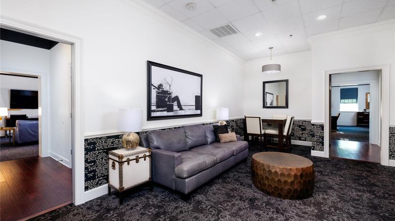 <b>The Delafield Hotel Room</b>. Images powered by <a href="https://iceportal.shijigroup.com/" title="IcePortal" target="_blank">IcePortal</a>.