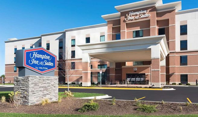 Hampton Inn & Suites Chicago/Schaumburg Exterior