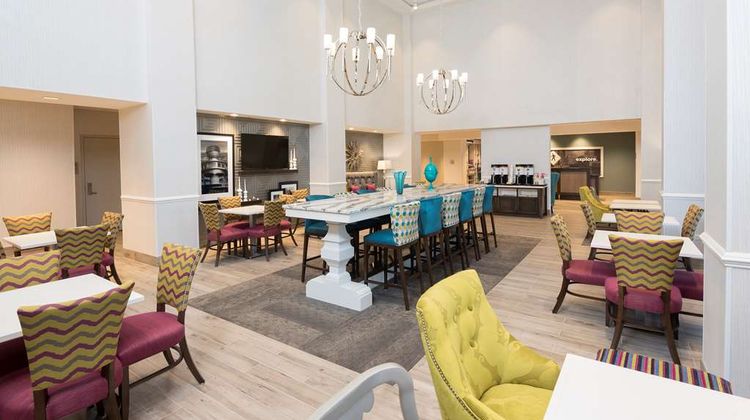 Hampton Inn & Suites Chicago/Schaumburg Restaurant