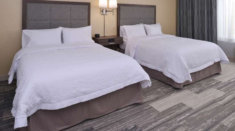 Hampton Inn & Suites Cincinnati-Mason Room