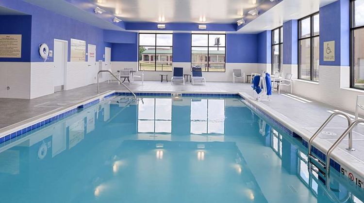 Hampton Inn & Suites Cincinnati-Mason Pool