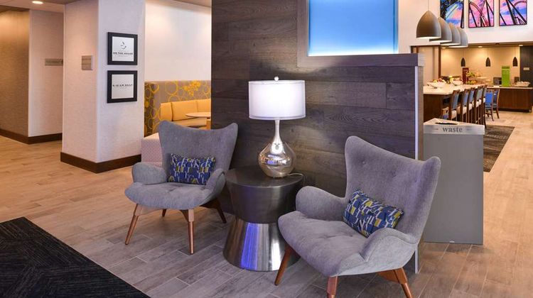 Hampton Inn & Suites Cincinnati-Mason Lobby