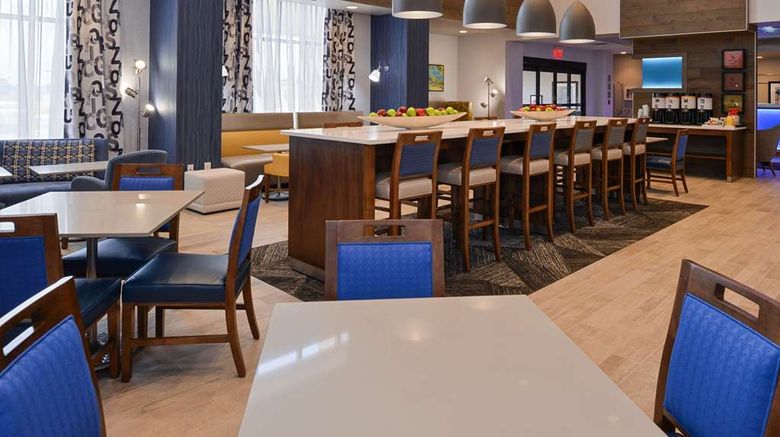 <b>Hampton Inn & Suites Cincinnati-Mason Restaurant</b>. Images powered by <a href="https://iceportal.shijigroup.com/" title="IcePortal" target="_blank">IcePortal</a>.