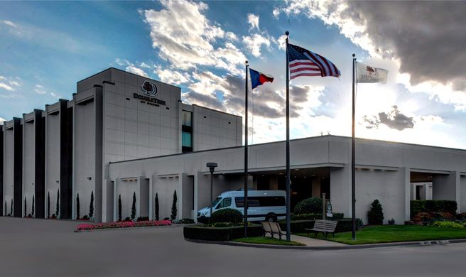DoubleTree by Hilton Arlington DFW South Exterior