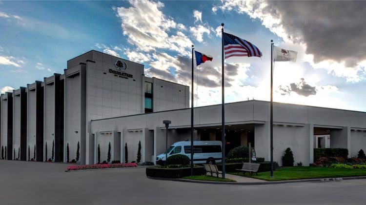DoubleTree by Hilton Arlington DFW South Exterior