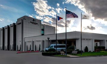 DoubleTree by Hilton Arlington DFW South