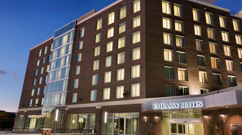<b>Embassy Suites Downtown Riverplace Exterior</b>. Images powered by <a href="https://iceportal.shijigroup.com/" title="IcePortal" target="_blank">IcePortal</a>.